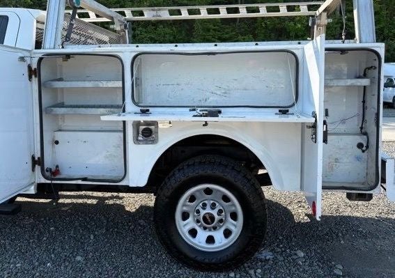 2022 GMC Sierra 3500HD Pro - Photo 9