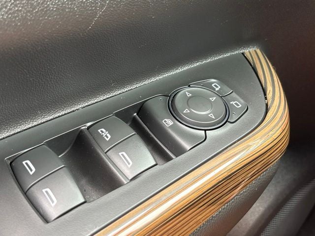 2023 GMC Acadia SLE - Photo 13