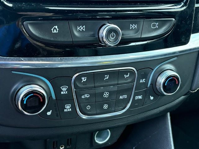 2022 Chevrolet Traverse LT Leather