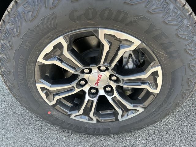 2023 GMC Canyon AT4