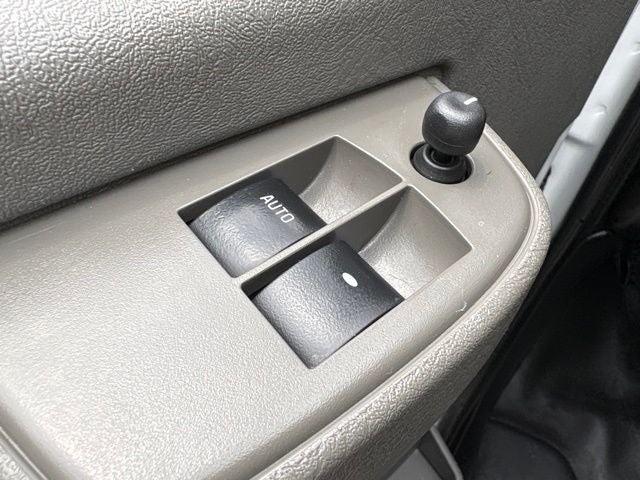 2021 GMC Savana Cargo Work Van - Photo 11