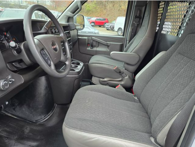 2025 GMC Savana Cargo Work Van - Photo 12