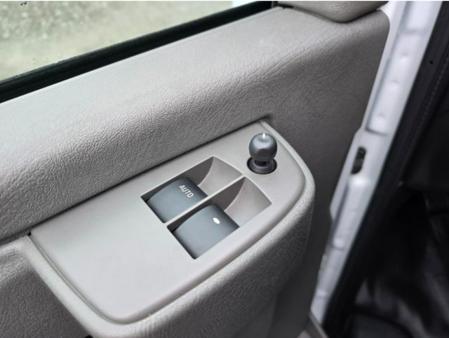 2025 GMC Savana Cargo Work Van - Photo 13