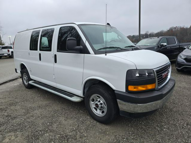 2025 GMC Savana Cargo Work Van - Photo 7