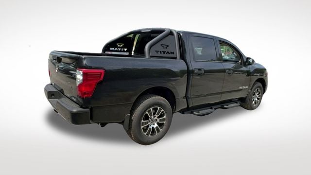 2023 Nissan Titan SV