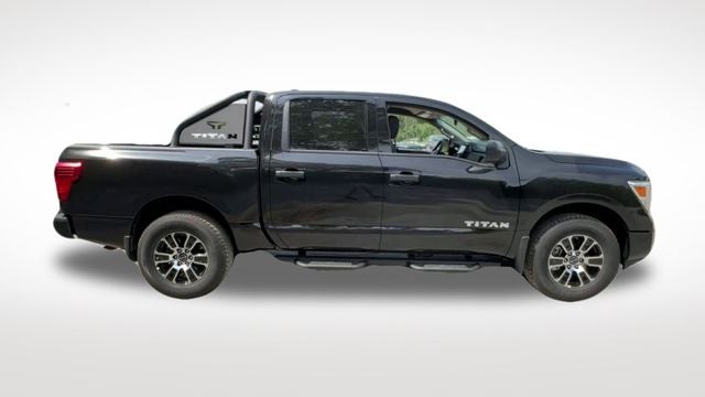2023 Nissan Titan SV