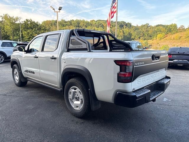 2024 Nissan Frontier SV
