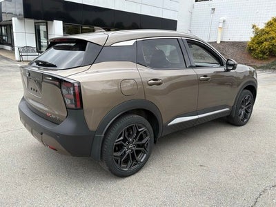 2025 Nissan Kicks SR