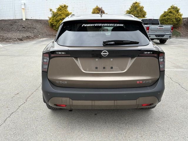 2025 Nissan Kicks SR