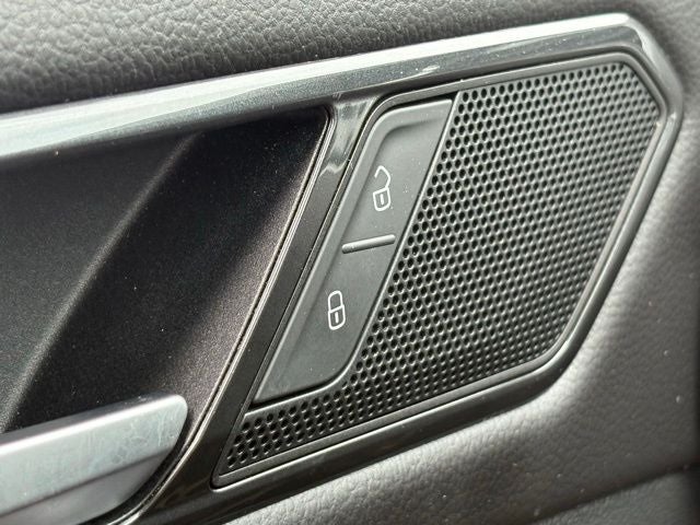2018 Volkswagen Tiguan 2.0T SE 4Motion