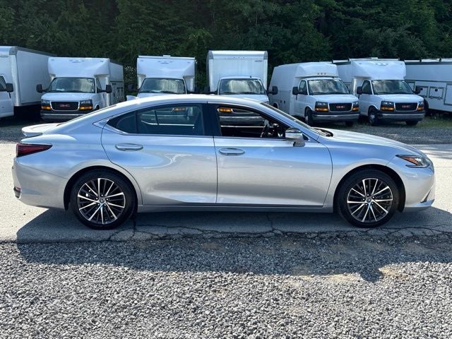 2024 Lexus ES Hybrid 300h - Photo 6