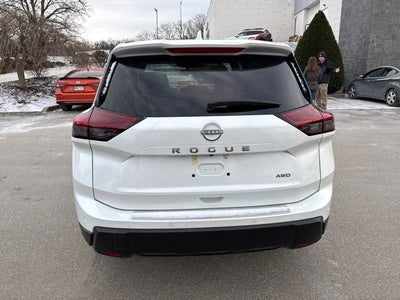 2025 Nissan Rogue SV