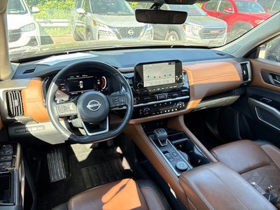 2023 Nissan Pathfinder Platinum