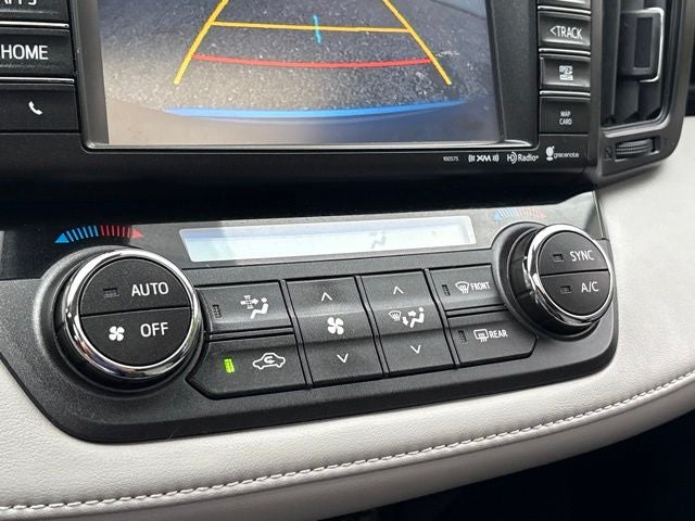 2018 Toyota RAV4 XLE - Photo 17