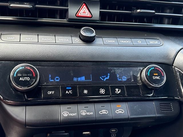 2025 Hyundai Elantra Blue - Photo 16