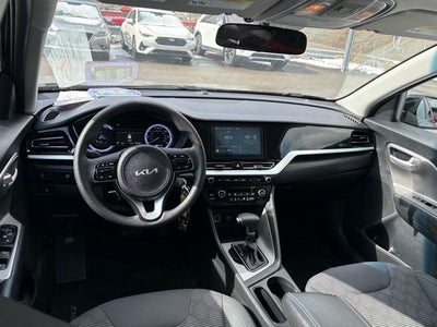 2022 Kia Niro LX