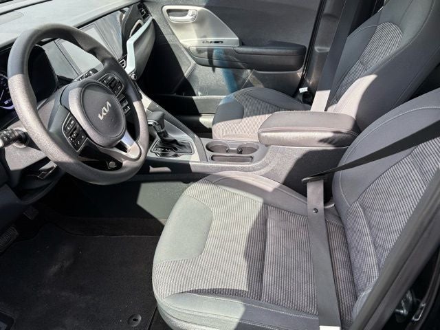 2022 Kia Niro LX